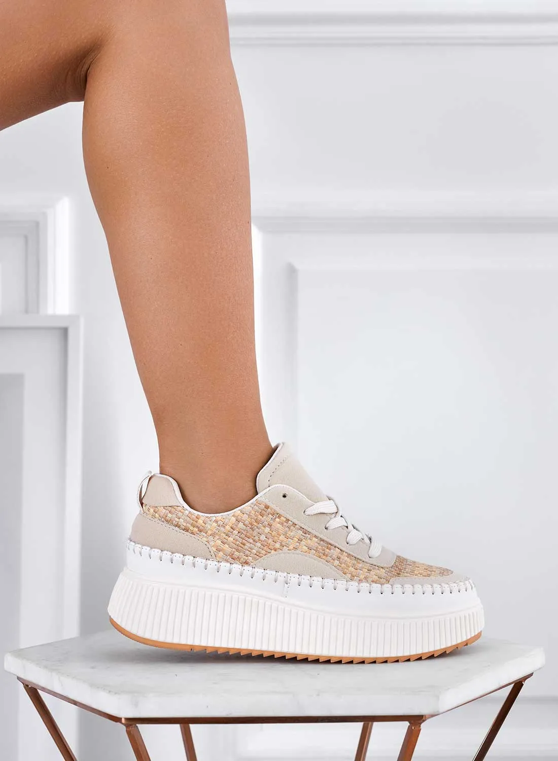 ANNACHIARA - Sneakers beige in tessuto con zeppa