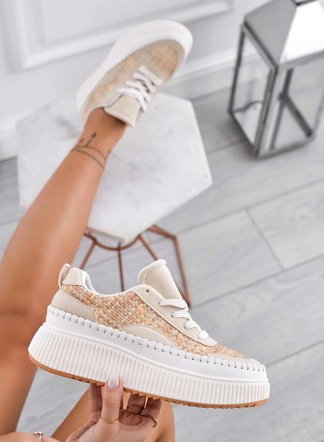 ANNACHIARA - Sneakers beige in tessuto con zeppa